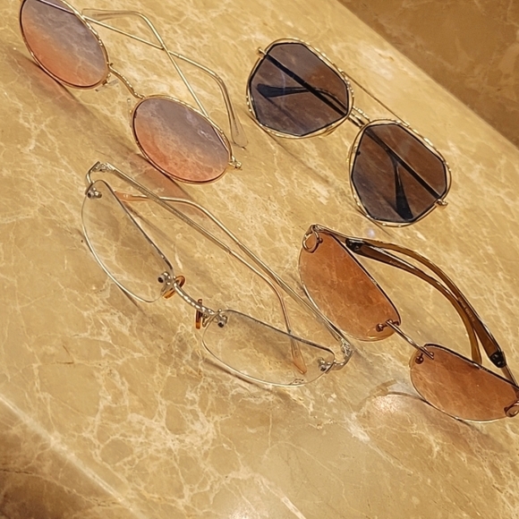 Set of 4 Variety Sunglasses - Picture 13 of 15